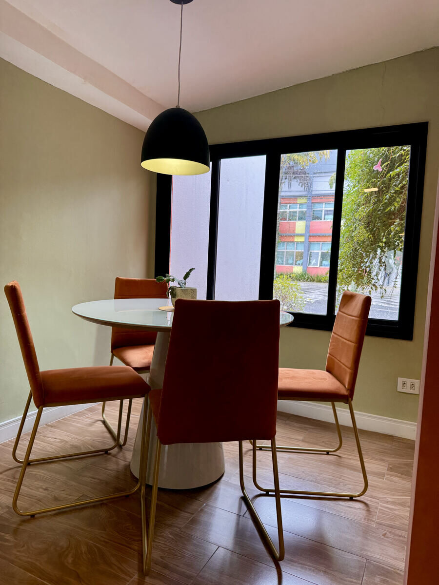 Ambiente interno da Albus Imóveis